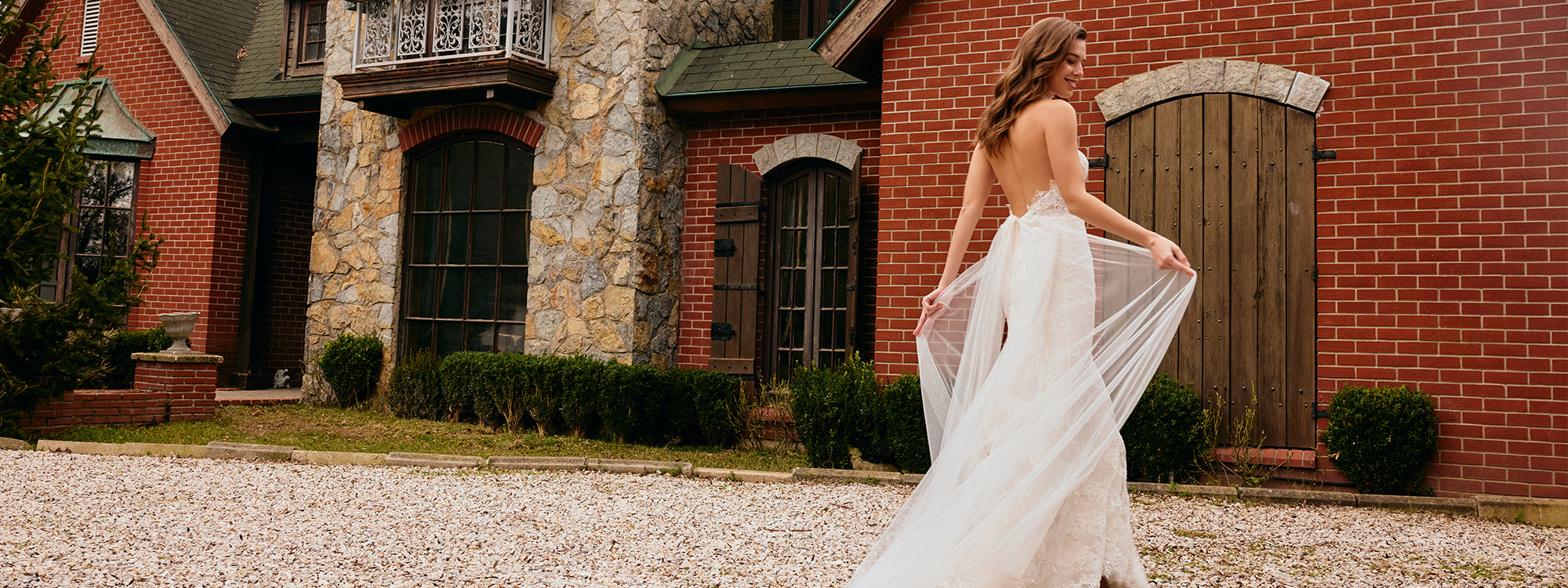 2026 Gelinlik Trendleri: Modern Zarafet, Romantik Dokunuşlar ve Yeni Nesil Siluetler